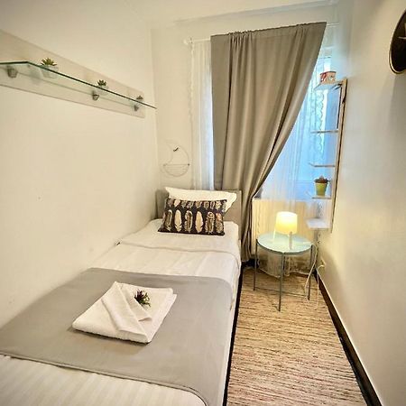 Perfect Place To Stay Self Check In-24H-Netflix-Wifi Resita Exterior foto