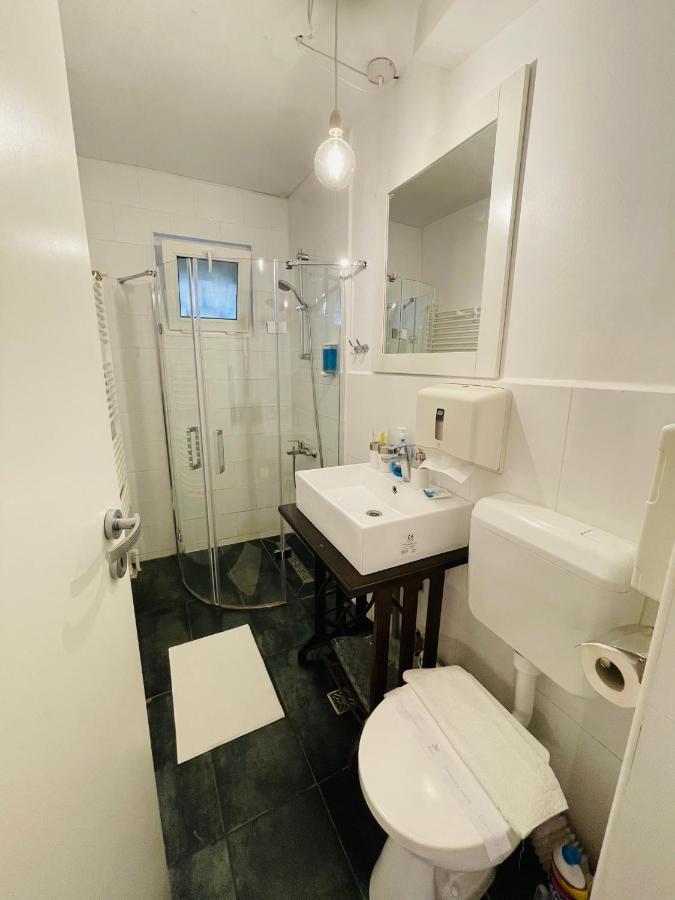 Perfect Place To Stay Self Check In-24H-Netflix-Wifi Resita Exterior foto