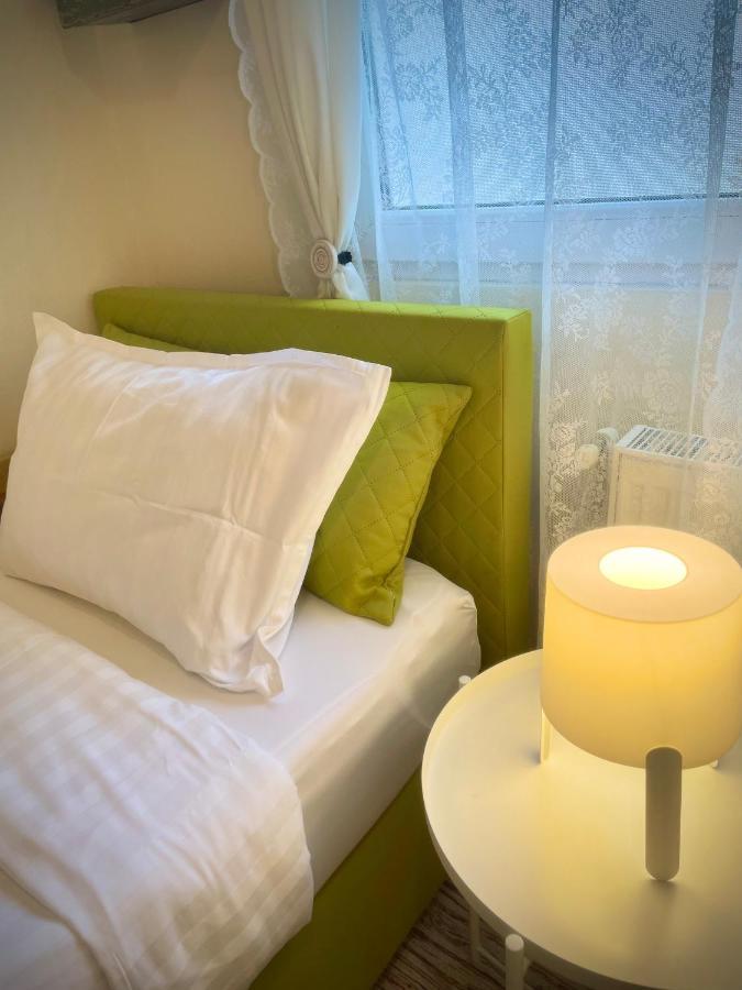 Perfect Place To Stay Self Check In-24H-Netflix-Wifi Resita Exterior foto