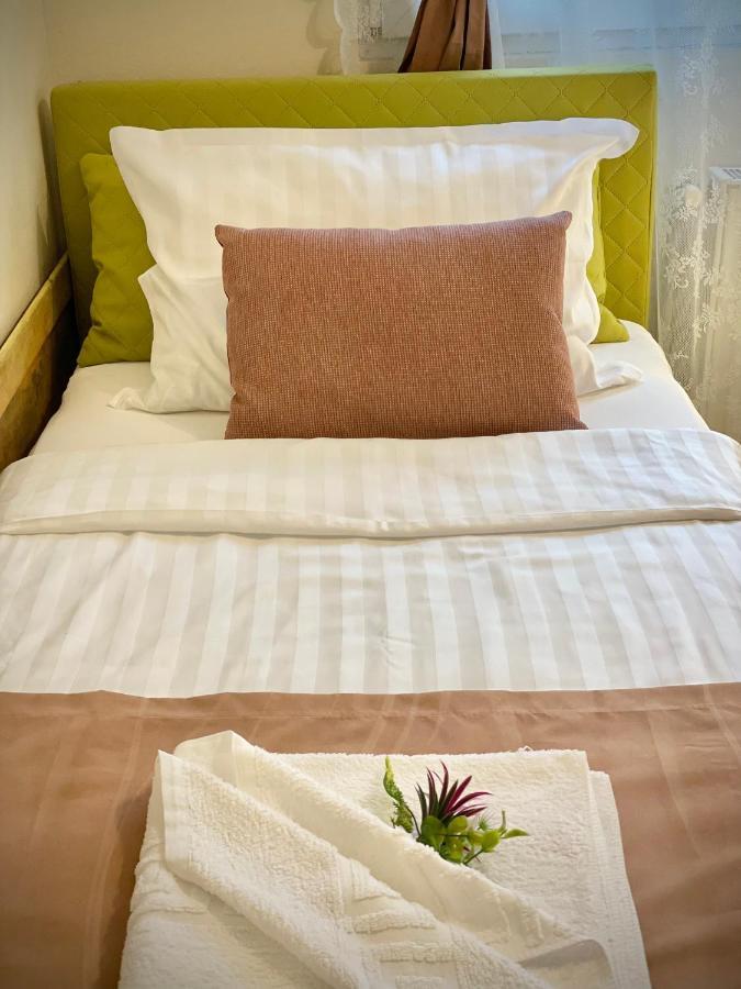 Perfect Place To Stay Self Check In-24H-Netflix-Wifi Resita Exterior foto